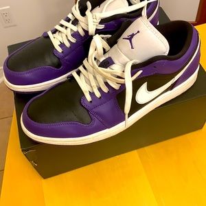 Air Jordan 1 low court purple. Size 9.5.